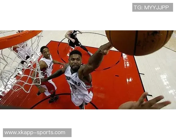 米奇约翰逊赞文班全场高水平表现令人惊叹的表现与坚持