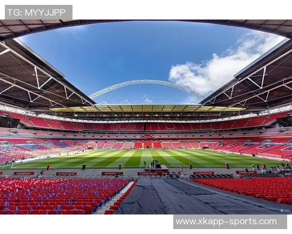 曼联与阿森纳争夺布莱克本小将泰洪引发关注